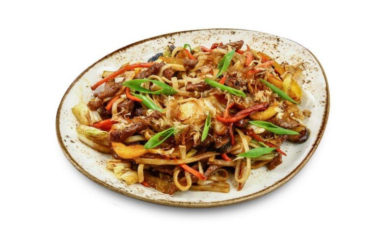 Удон с говядиной и грибами