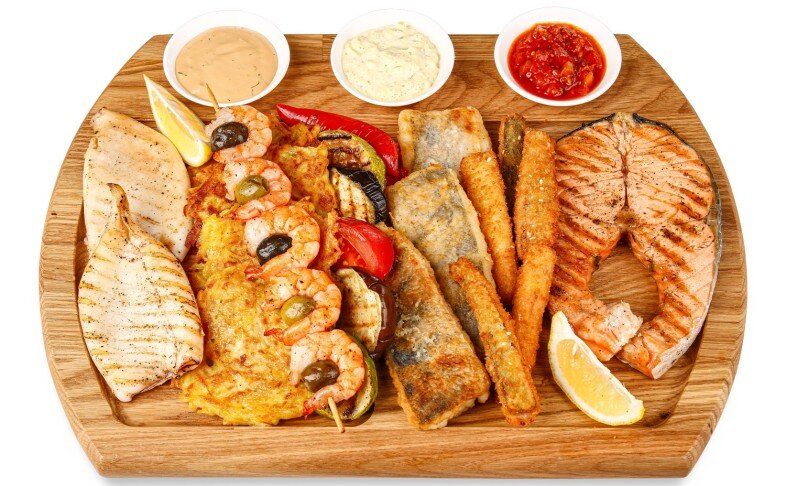 Рыбное ассорти на решетке