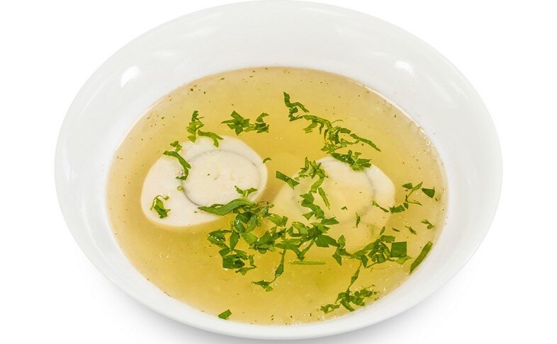 Суп-бульон с яйцом