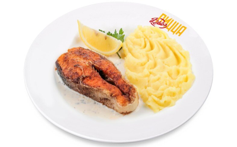 Форель в сырно-грибном соусе