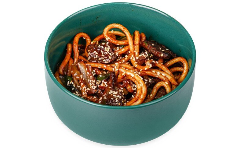 Лапша-вок с говядиной и грибами