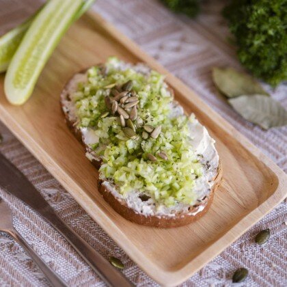 Easy Toast – 1 Piece 🥒