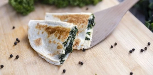 Cheese & Spinach Quesadilla – 2 Pieces 🧀