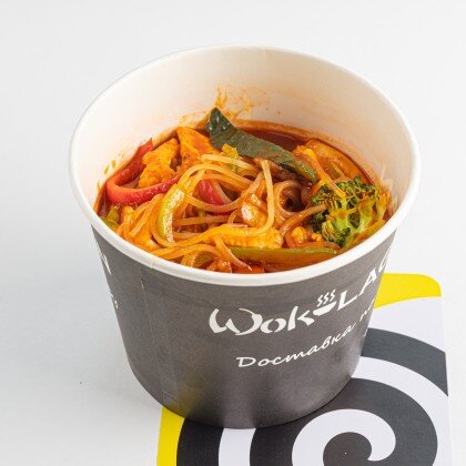 Wok фунчоза с куриным филе