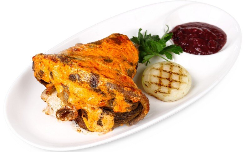 Баранья рулька в аджике