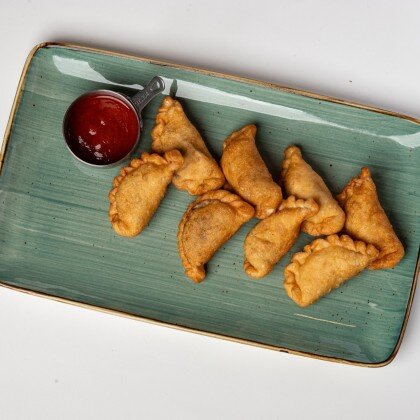 БУЙРЕКИ С ТОМАТНЫМ СОУСОМ