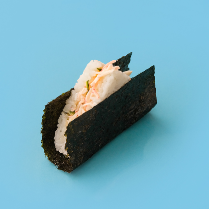 Онигири с крабом