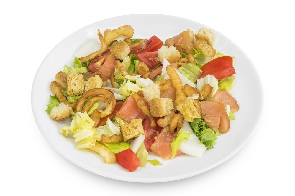 Салат "Хруст" с семгой