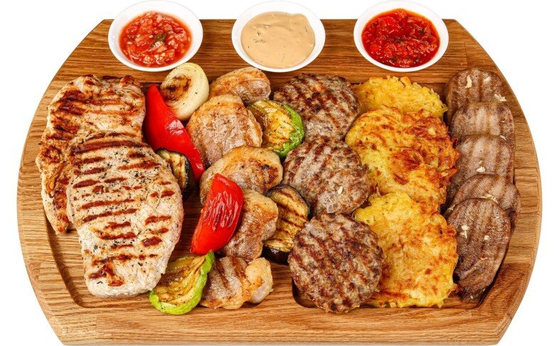 Мясное ассорти на решетке