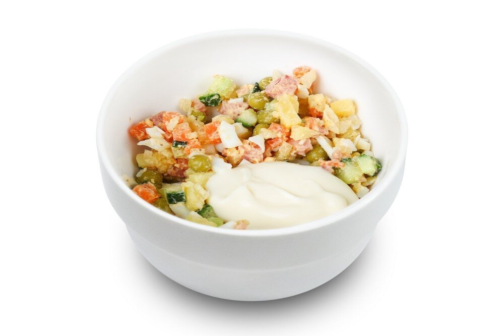 Салат "Оливье со свежим огурцом"