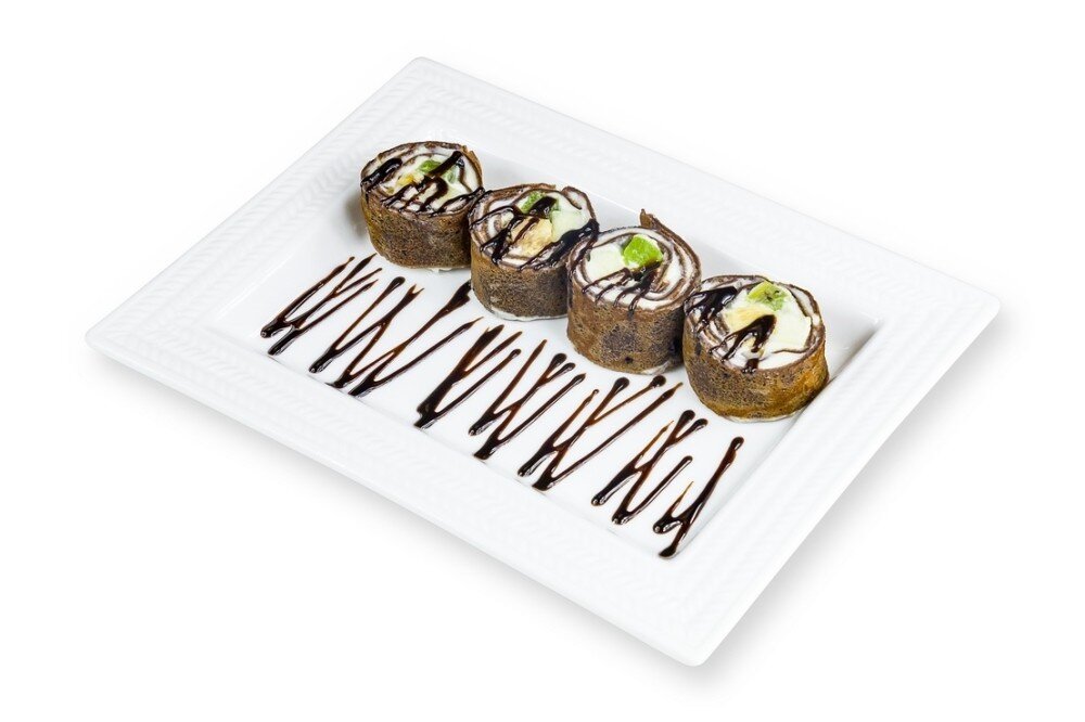 Десерт "Роллы шоколадно-фруктовые"