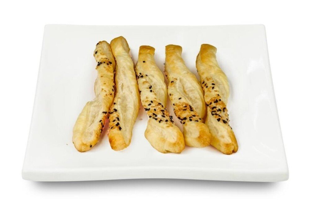 Хлебные палочки с кунжутом
