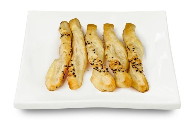 Хлебные палочки с кунжутом