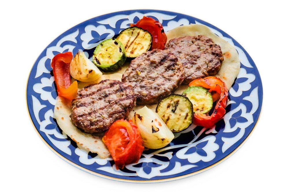 Кюфта на гриле с овощами