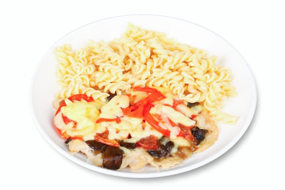 Отбивная с грибами и помидорами