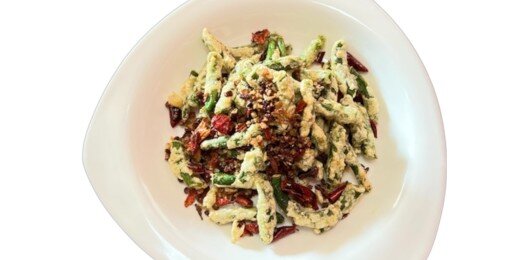 Стручки фасоли в пряно-остром соусе